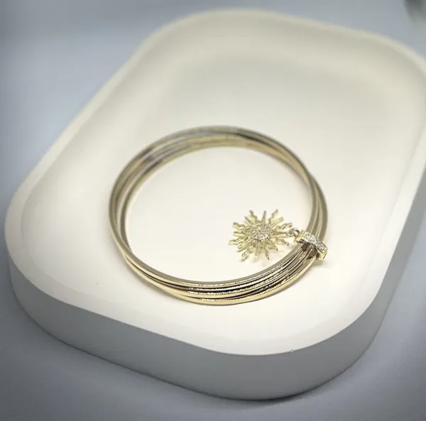 Güneş Charmlı Çelik Gold 3'lü Ajda Bilezik (çap:6,5cm)